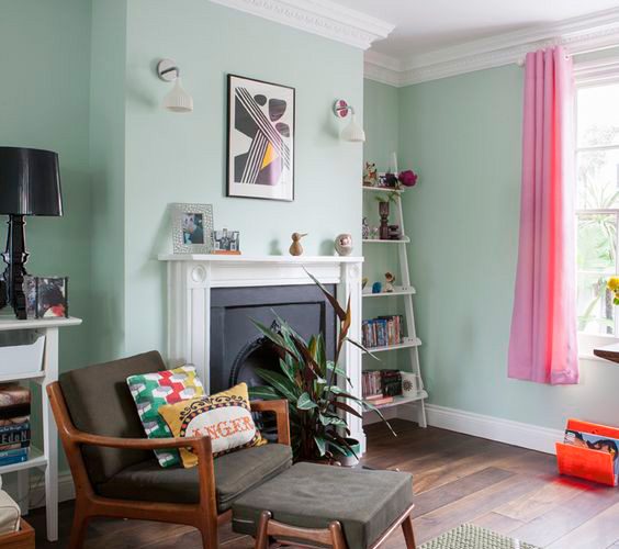 MINT GREEN IN THE LIVING ROOM DECORATION